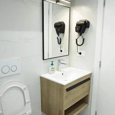 Dream House Enia 4 * שקודר